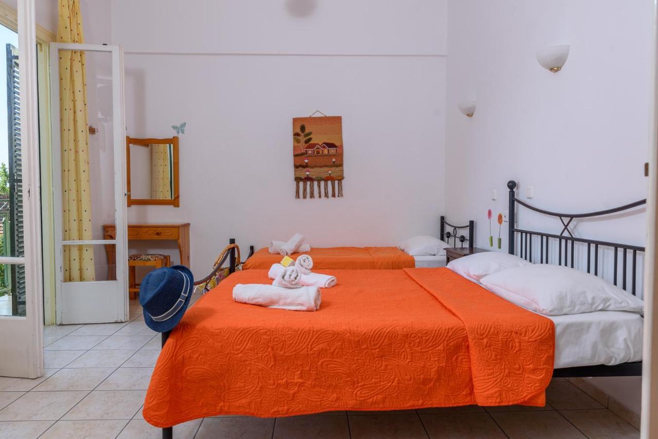 Des Roses Hotel Platanias  Exterior photo