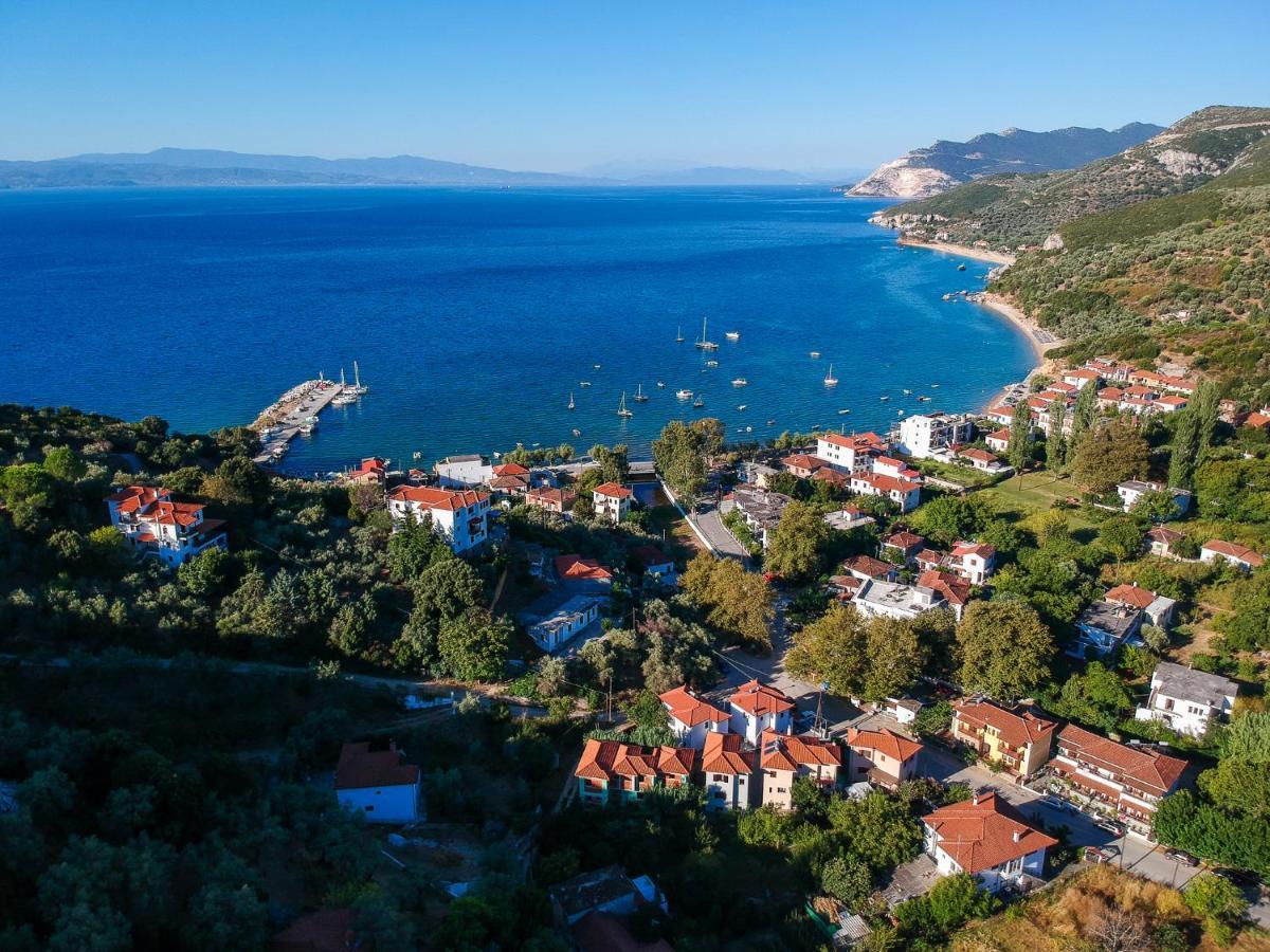 Des Roses Hotel Platanias  Exterior photo