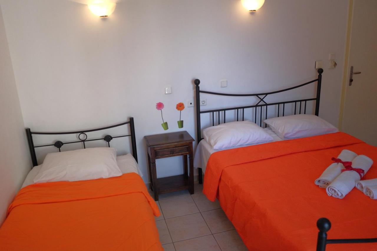 Des Roses Hotel Platanias  Exterior photo