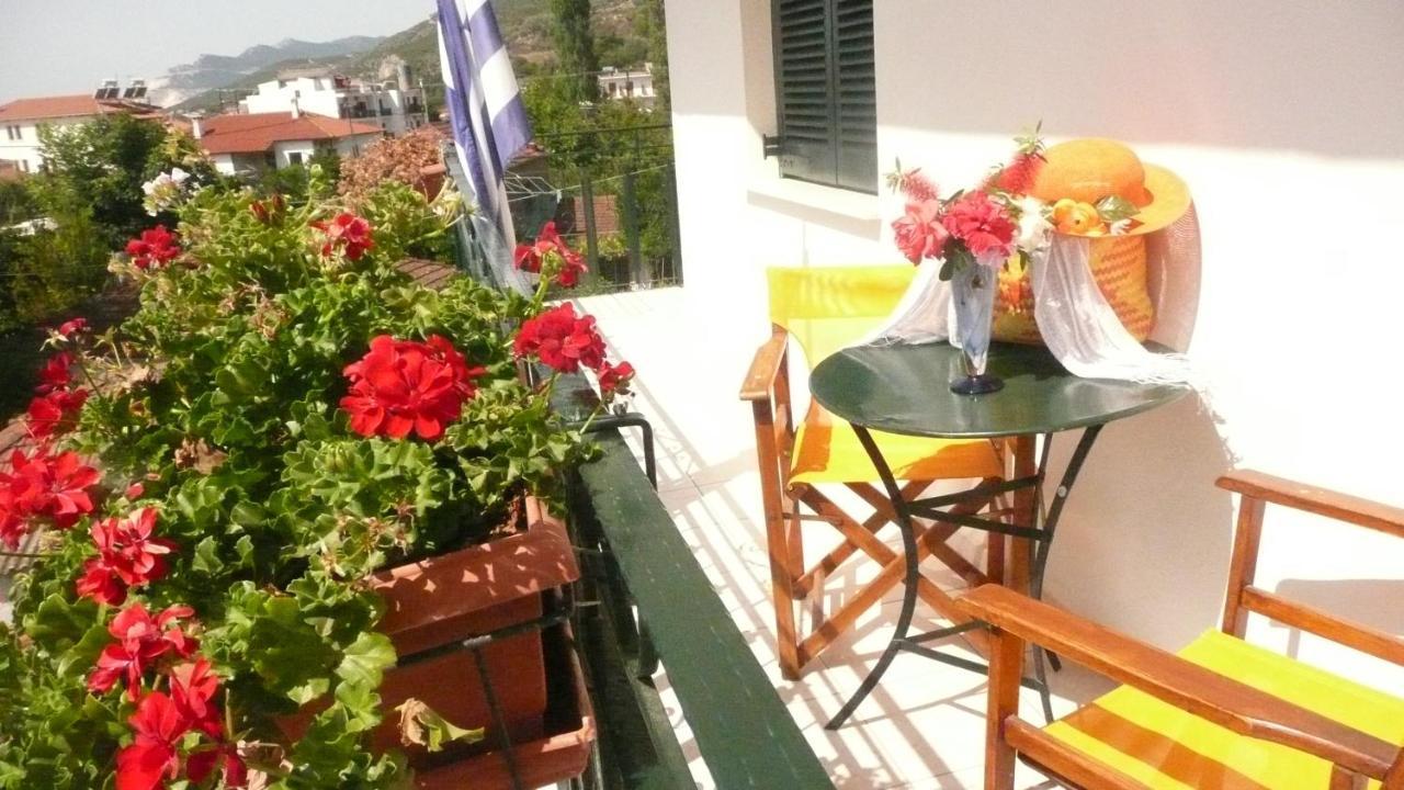 Des Roses Hotel Platanias  Exterior photo